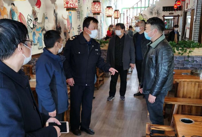 安徽來(lái)安多部門(mén)聯(lián)合開(kāi)展堂食餐飲突擊檢查