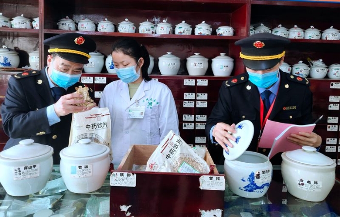 江西于都加強中藥飲片市場監(jiān)督檢查　 (2)