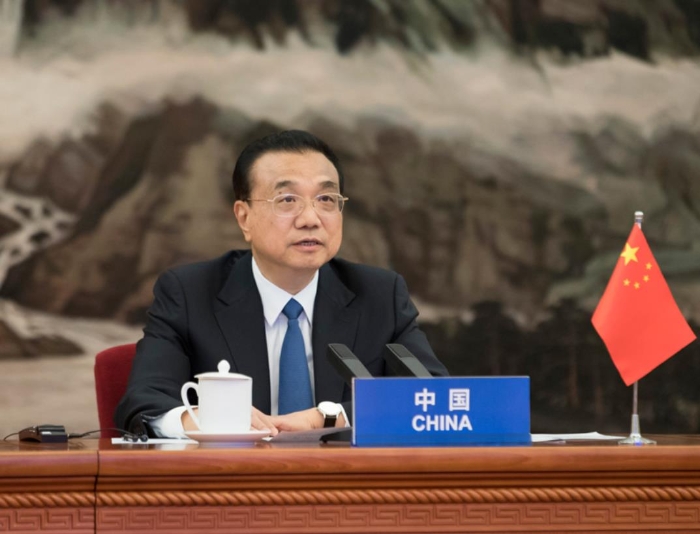 李克強出席東盟與中日韓抗擊新冠肺炎疫情領(lǐng)導(dǎo)人特別會議