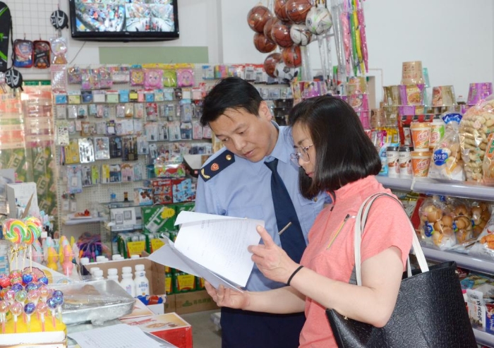 陜西省市場監(jiān)管局督導檢查調研校園周邊食品安全