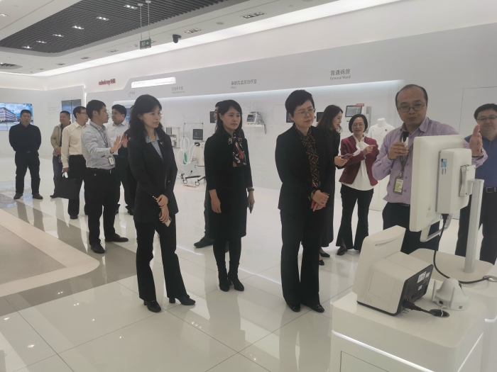 圖為吉林省藥監(jiān)局調(diào)研廣東醫(yī)療器械生產(chǎn)企業(yè)。