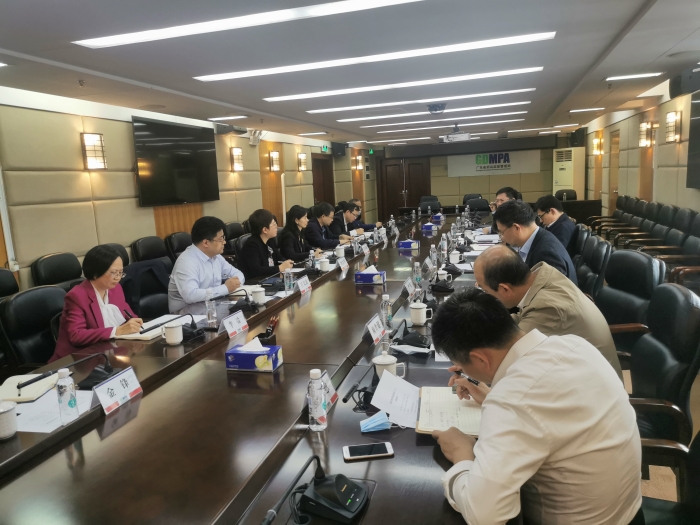 圖為吉林省藥監(jiān)局與廣東省藥監(jiān)局座談交流。