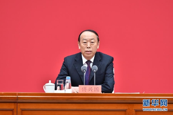 　　3月23日，中共中央在北京舉行新聞發(fā)布會(huì)，介紹中國(guó)共產(chǎn)黨成立100周年慶?；顒?dòng)有關(guān)情況，并答記者問(wèn)。這是中央組織部副部長(zhǎng)傅興國(guó)在發(fā)布會(huì)上介紹有關(guān)情況。新華社記者 李鑫 攝