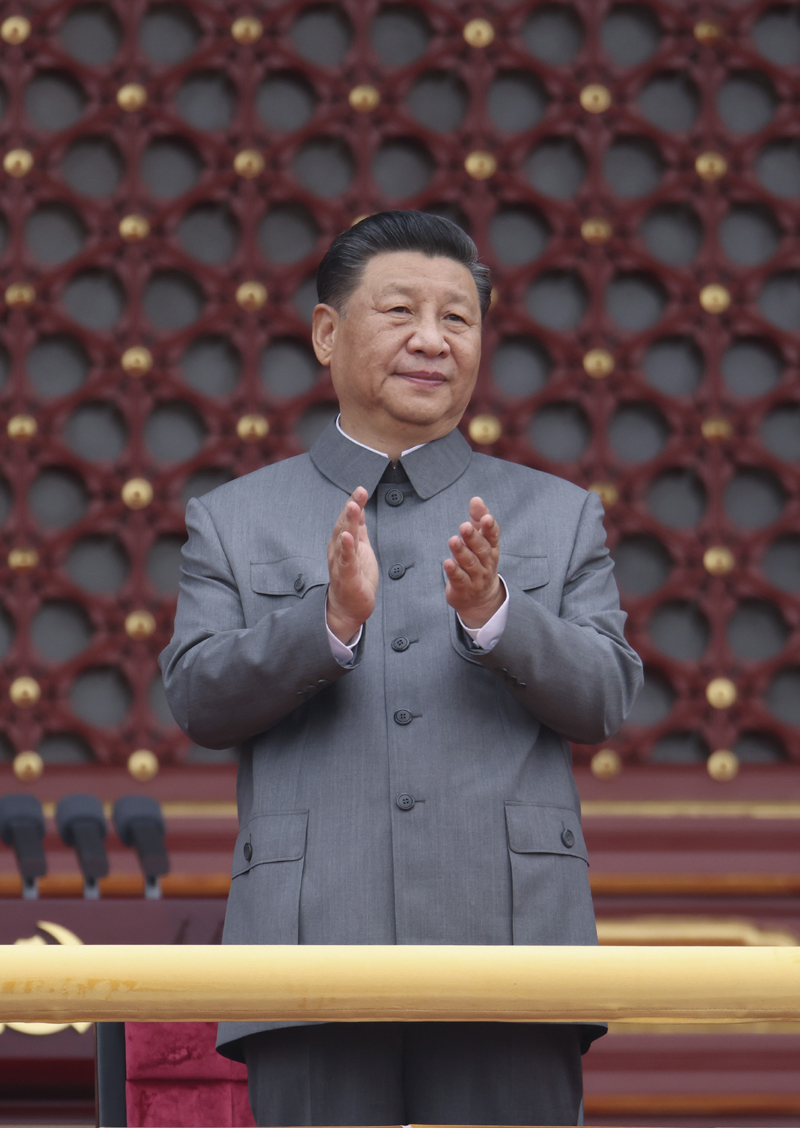 2021年7月1日，慶祝中國(guó)共產(chǎn)黨成立100周年大會(huì)在北京天安門廣場(chǎng)隆重舉行。中共中央總書記、國(guó)家主席、中央軍委主席習(xí)近平發(fā)表重要講話。這是習(xí)近平在天安門城樓上。 新華社記者 龐興雷/攝