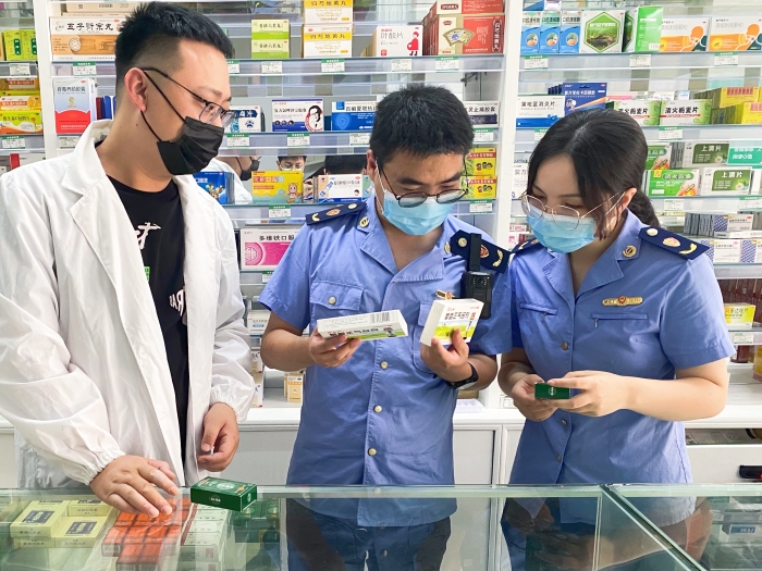 圖為檢查現(xiàn)場。