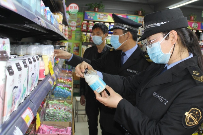 圖為檢查現(xiàn)場。