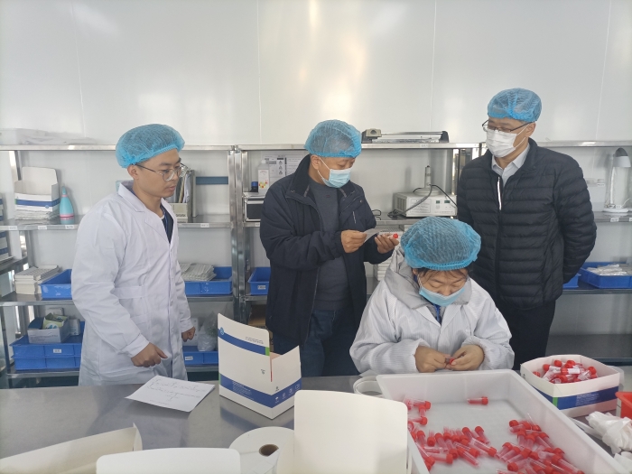 圖為檢查現(xiàn)場。