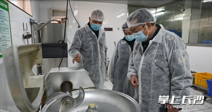 長沙：召開警示約談會(huì)督導(dǎo)餐飲企業(yè)落實(shí)食品安全主體責(zé)任