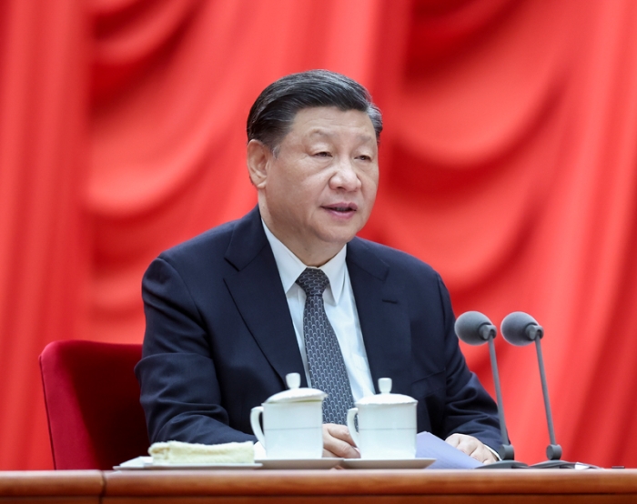 4月3日，學(xué)習(xí)貫徹習(xí)近平新時代中國特色社會主義思想主題教育工作會議在北京召開。中共中央總書記、國家主席、中央軍委主席習(xí)近平出席會議并發(fā)表重要講話。新華社記者 鞠鵬 攝
