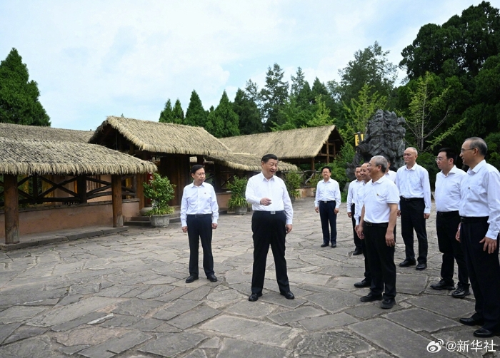 習(xí)近平在四川考察調(diào)研