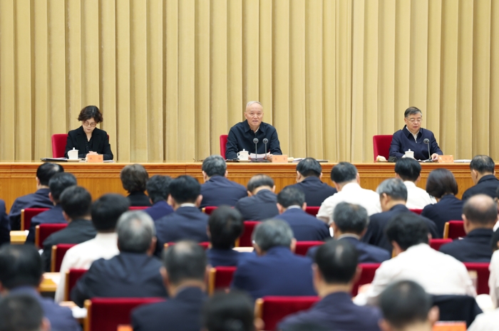 10月7日至8日，全國(guó)宣傳思想文化工作會(huì)議在北京召開。會(huì)上傳達(dá)了習(xí)近平重要指示。中共中央政治局常委、中央書記處書記蔡奇出席會(huì)議并講話。 新華社記者 姚大偉 攝