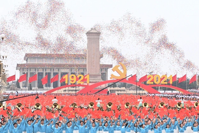 慶祝中國共產(chǎn)黨成立100周年大會(huì)在北京天安門廣場(chǎng)隆重舉行。這是慶祝大會(huì)現(xiàn)場(chǎng)放飛氣球（2021年7月1日攝）。新華社記者 李尕 攝