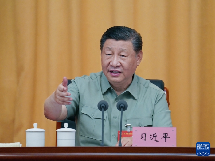 6月17日至19日，中央軍委政治工作會議在陜西延安召開。中共中央總書記、國家主席、中央軍委主席習近平出席會議并發(fā)表重要講話。這是17日下午，習近平發(fā)表重要講話。新華社記者 李剛 攝