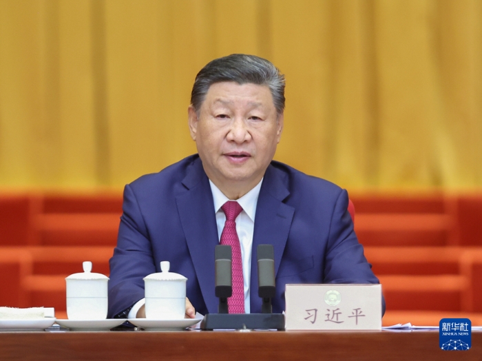 9月20日上午，中共中央、全國政協(xié)在全國政協(xié)禮堂隆重舉行慶祝中國人民政治協(xié)商會(huì)議成立75周年大會(huì)。中共中央總書記、國家主席、中央軍委主席習(xí)近平出席大會(huì)并發(fā)表重要講話。新華社記者 鞠鵬 攝