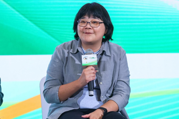 圖為Audrey Chia在第四屆守護(hù)全生命周期眼健康會(huì)議上發(fā)言。